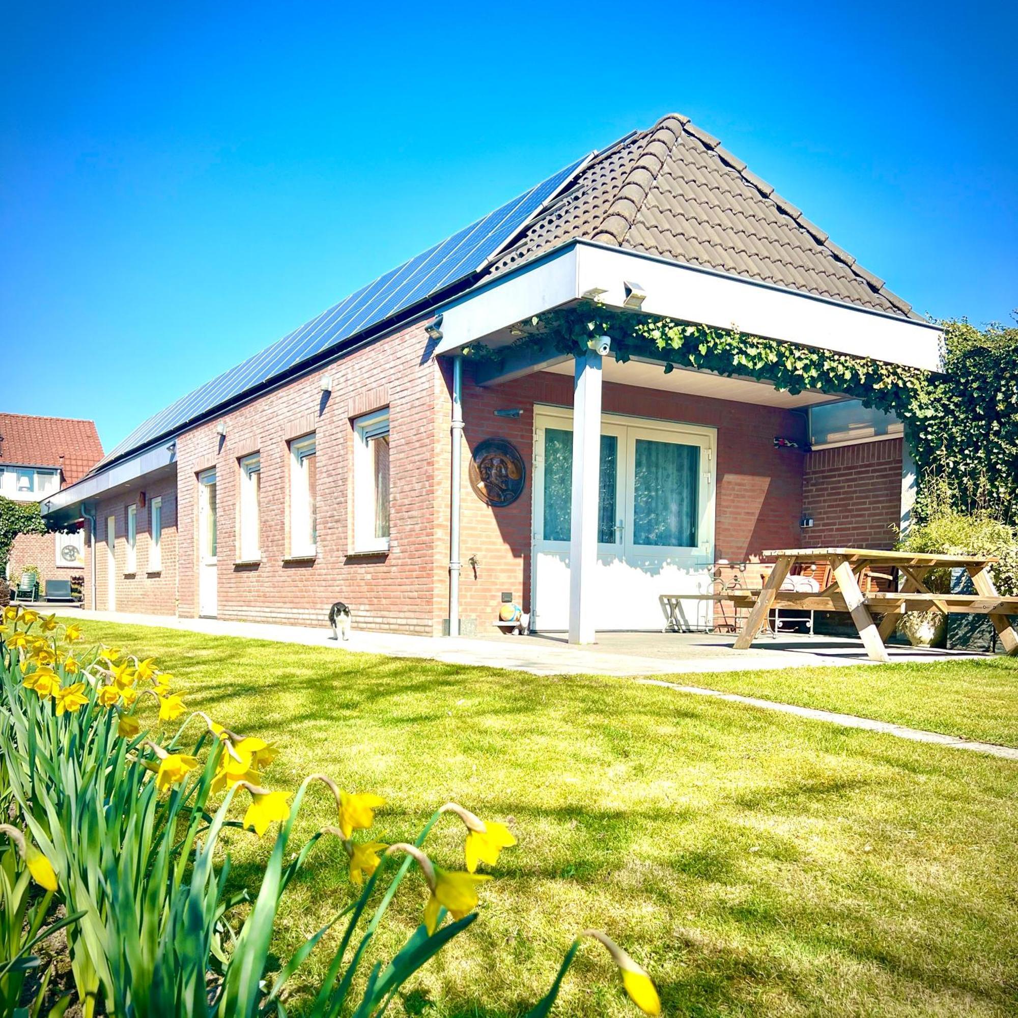 Rooi Bij De Knoptoren B&B Sint-Oedenrode Eksteriør bilde